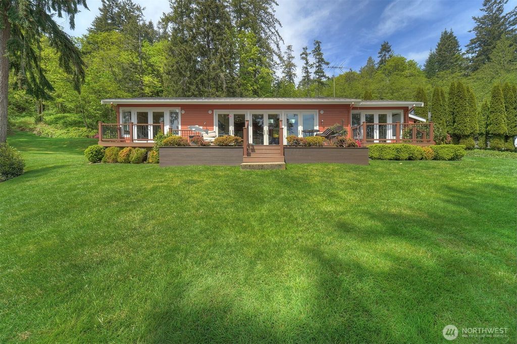 Photo of 5691 Seabreeze Lane SE, Port Orchard, WA 98367 (MLS # 2516509)