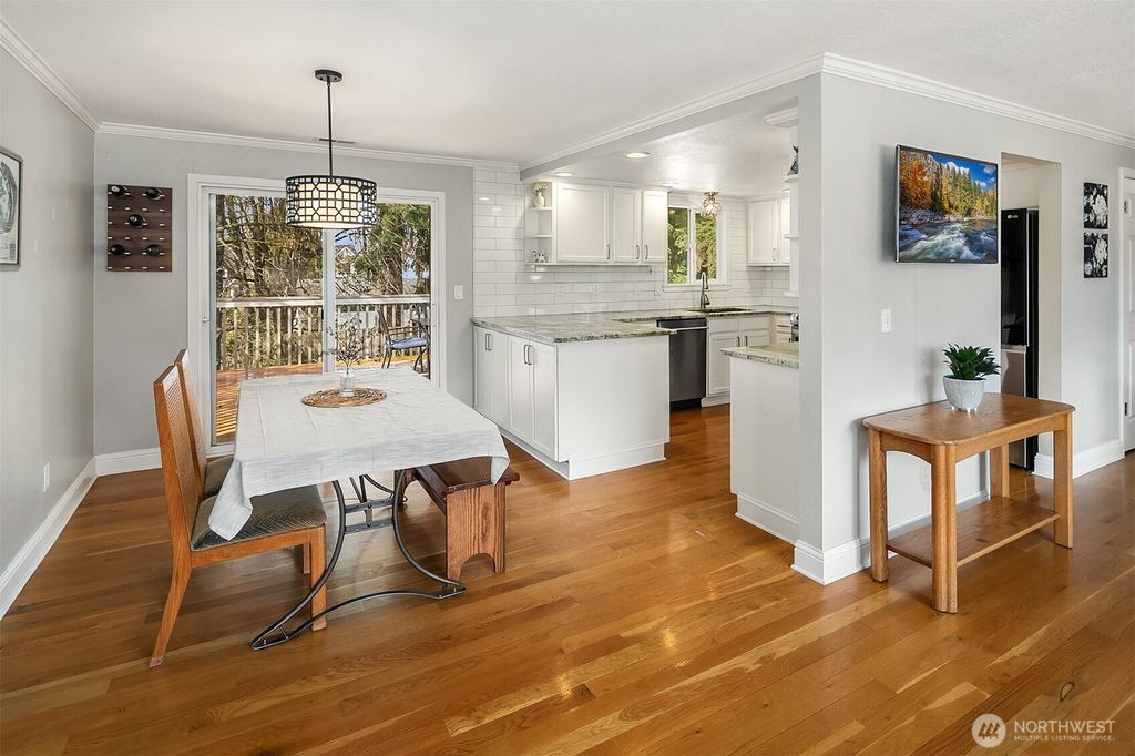 Photo of 19043 86th Avenue NE, Bothell, WA 98011 (MLS # 2341408)