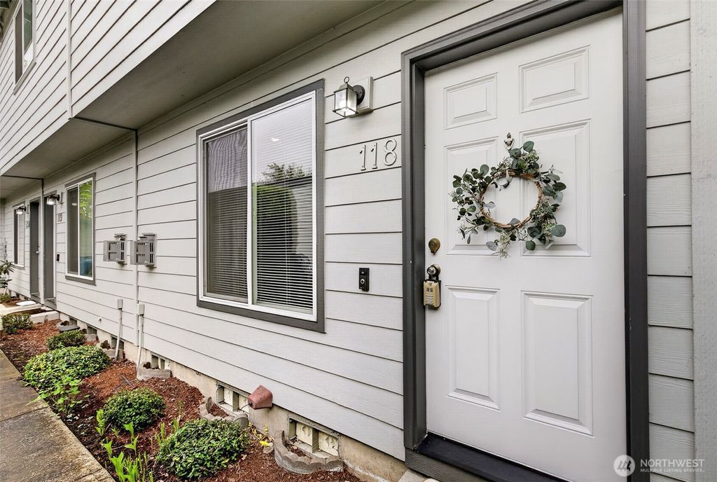 Photo of 4000 NE 109th Avenue #V118, Vancouver, WA 98682 (MLS # 2512829)