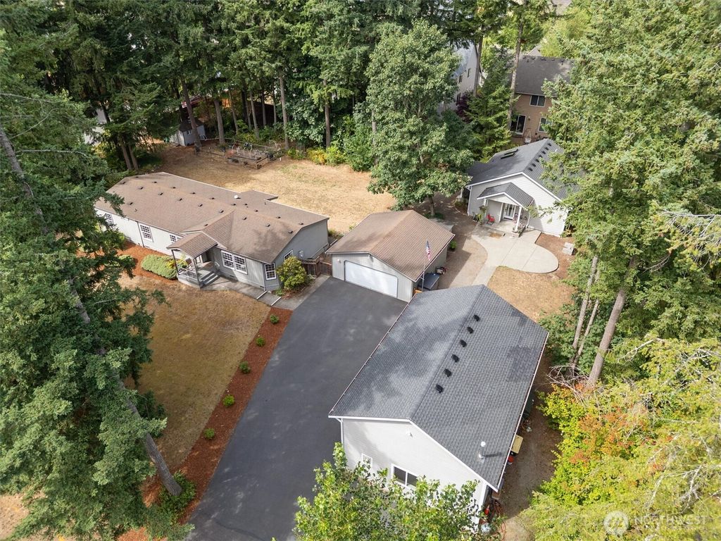 Photo of 23606 SE 285th Street, Maple Valley, WA 98038 (MLS # 2474791)