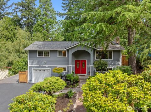 Photo of 8512 NE 136th Street, Kirkland, WA 98034 (MLS # 2547606)