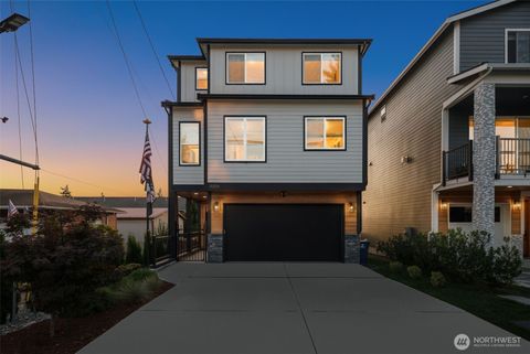 Photo of 14816 40th Avenue W #4, Lynnwood, WA 98087 (MLS # 2469910)