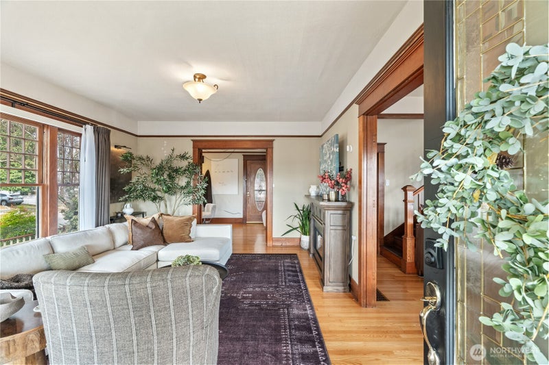 318 W Marcy Avenue