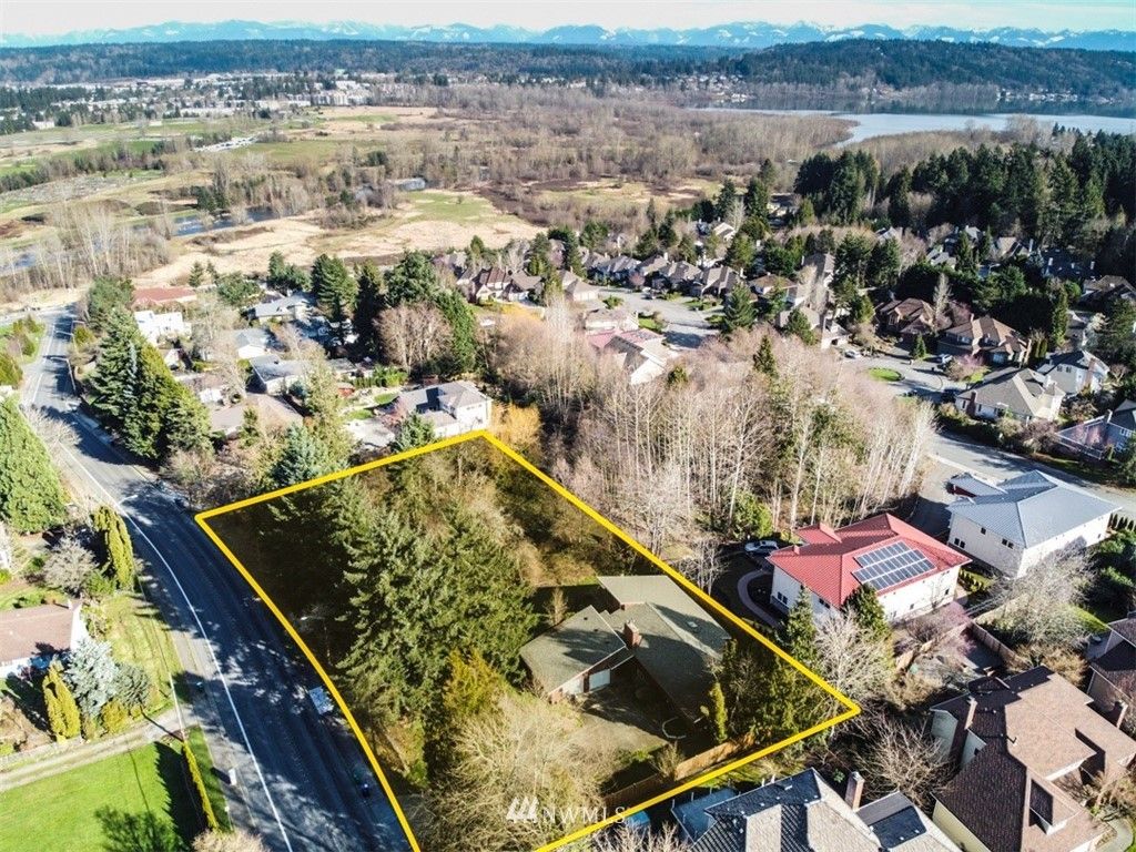 Photo of 16211 NE 51st Street, Redmond, WA 98052 (MLS # 1570686)