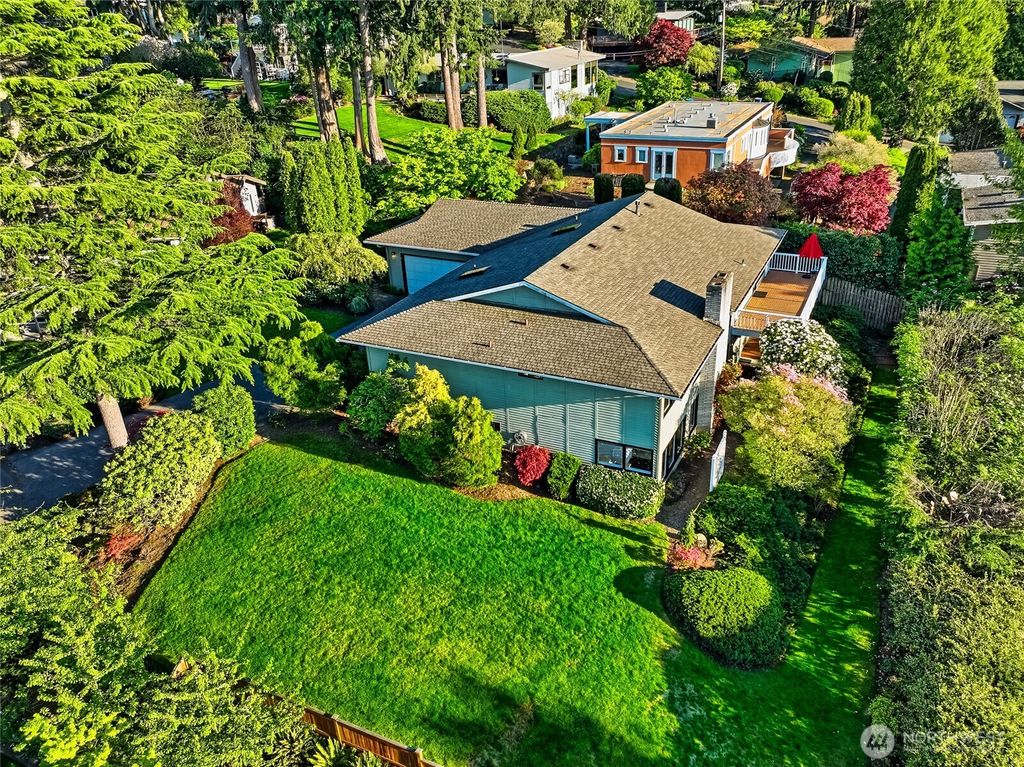 Photo of 15419 62nd Avenue NE, Kenmore, WA 98028 (MLS # 2513445)
