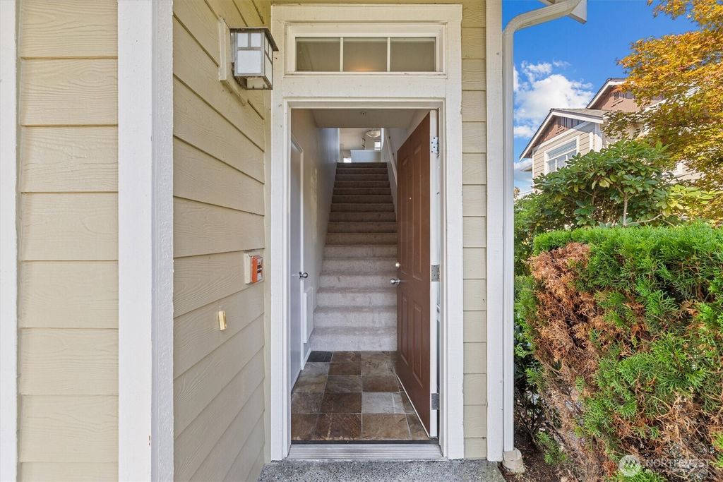 Photo of 573 241st Lane SE #4, Sammamish, WA 98074 (MLS # 2426484)