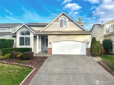 Photo of 19011 89th Avenue E, Puyallup, WA 98375 (MLS # 2415788)