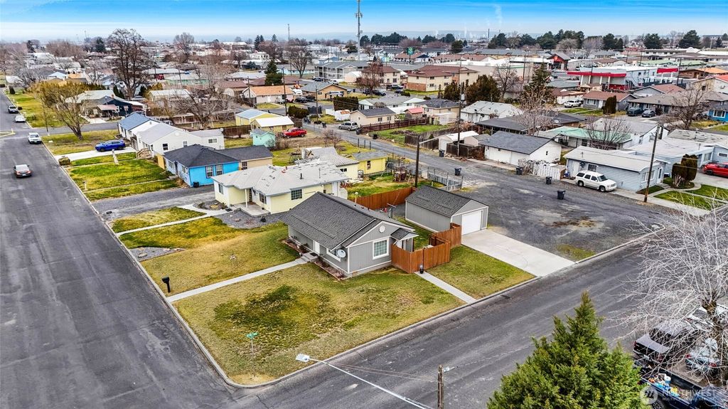 Photo of 1255 E Larch Street, Othello, WA 99344 (MLS # 2469954)