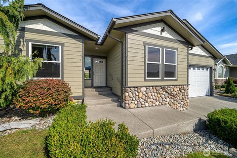Photo of 406 Ridgewood Drive, Manson, WA 98831 (MLS # 2442264)