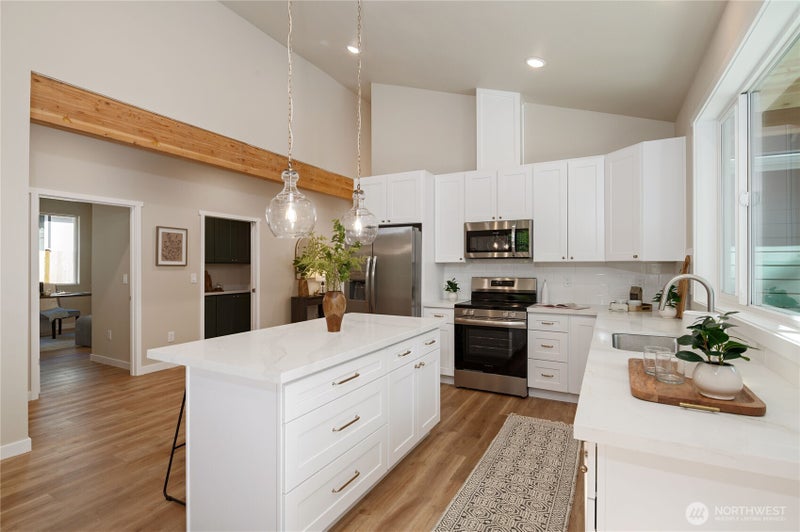 50 E Blackberry Lane