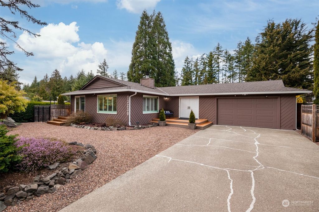 Photo of 13230 SE 336th Place, Auburn, WA 98092 (MLS # 2049172)