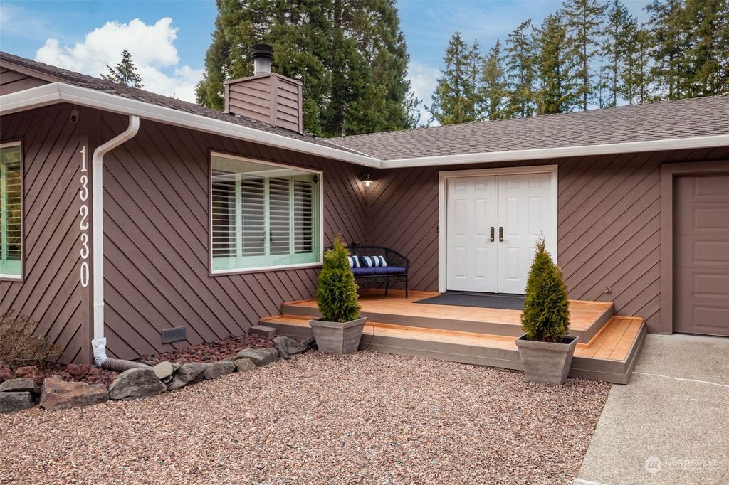 Photo of 13230 SE 336th Place, Auburn, WA 98092 (MLS # 2049172)