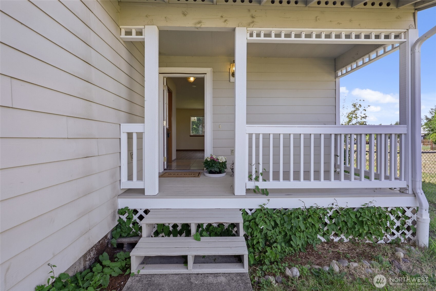 735 Crystal Springs Road NW