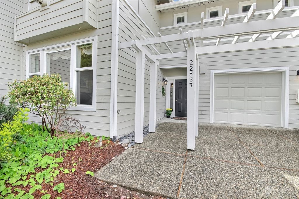 Photo of 22537 SE 38th Terrace #1426, Issaquah, WA 98029 (MLS # 2226875)