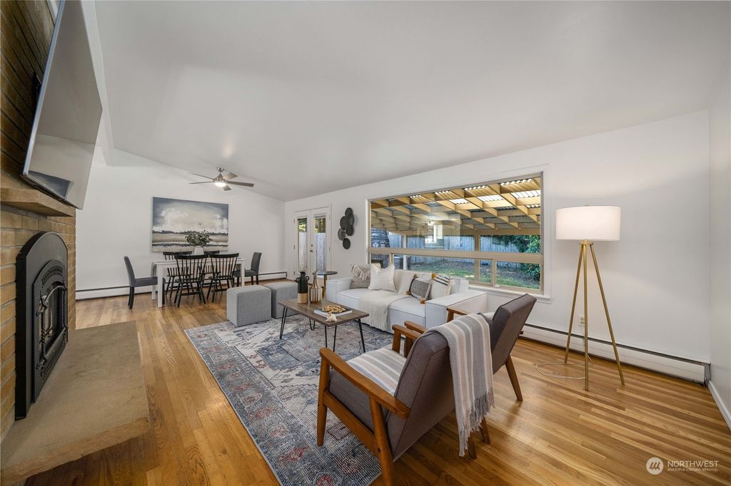 Photo of 157 SW 313th Street, Federal Way, WA 98023 (MLS # 2132277)
