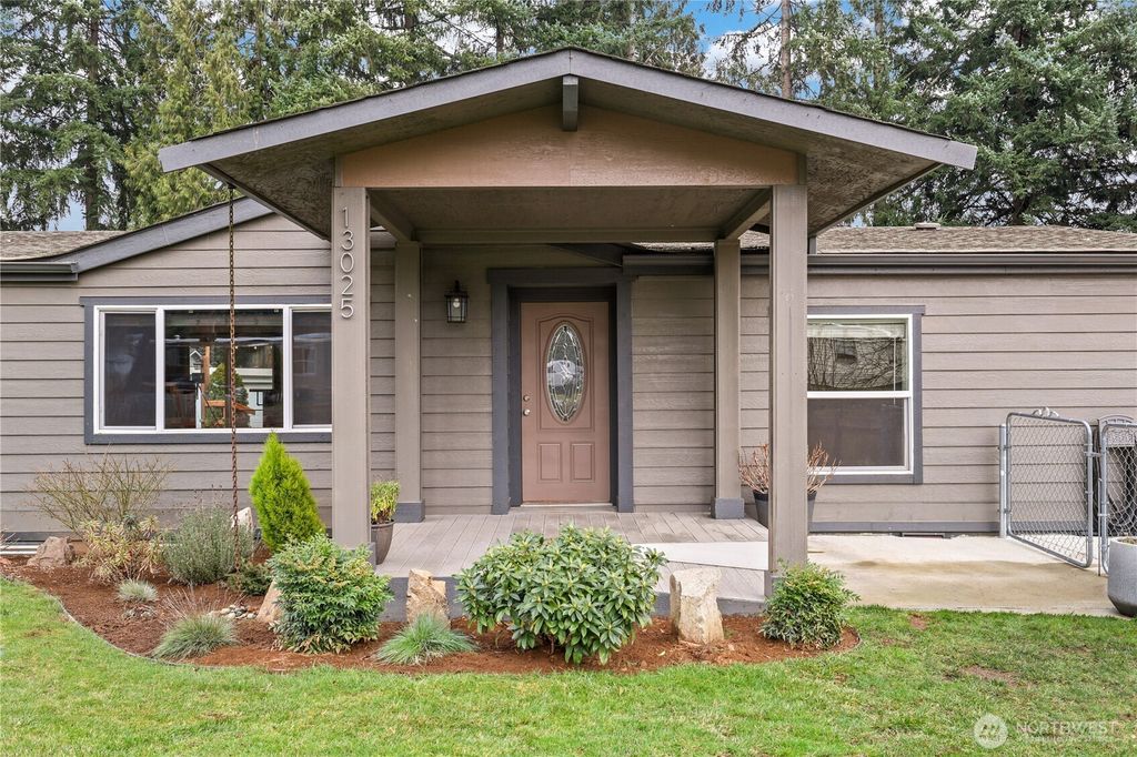 Photo of 13025 212th Avenue Ct E, Bonney Lake, WA 98391 (MLS # 2473398)