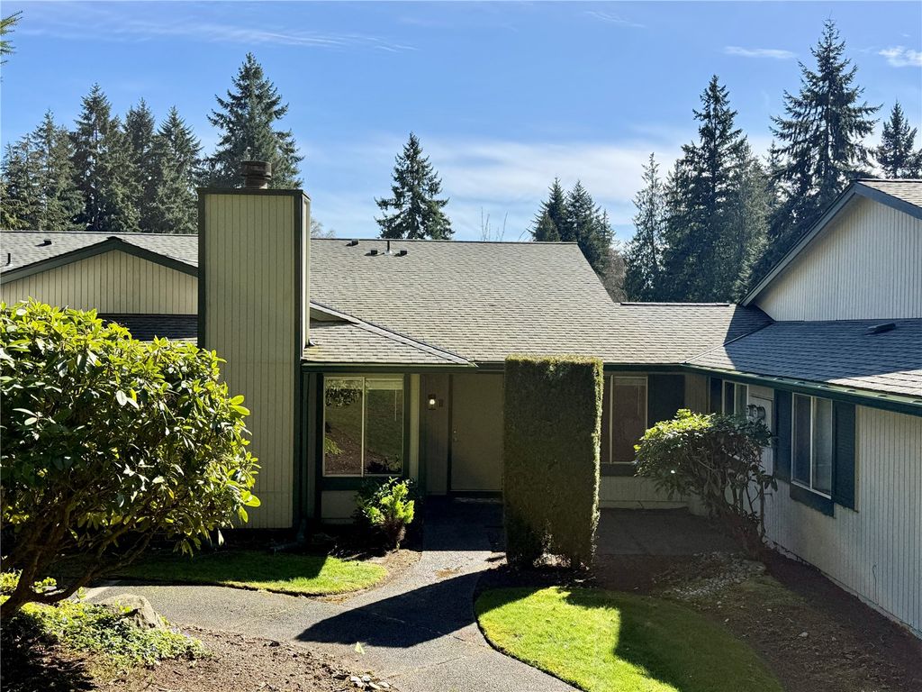 Photo of 526 S 323rd Place Pl #11F, Federal Way, WA 98003 (MLS # 2460281)