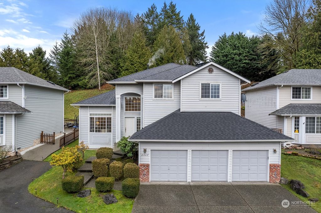 Photo of 21517 12th Avenue W, Lynnwood, WA 98036 (MLS # 2190692)