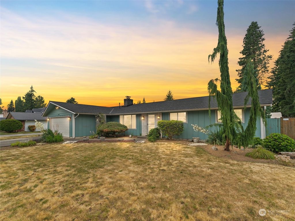 Photo of 5009 132nd Place NE, Marysville, WA 98271 (MLS # 2274861)
