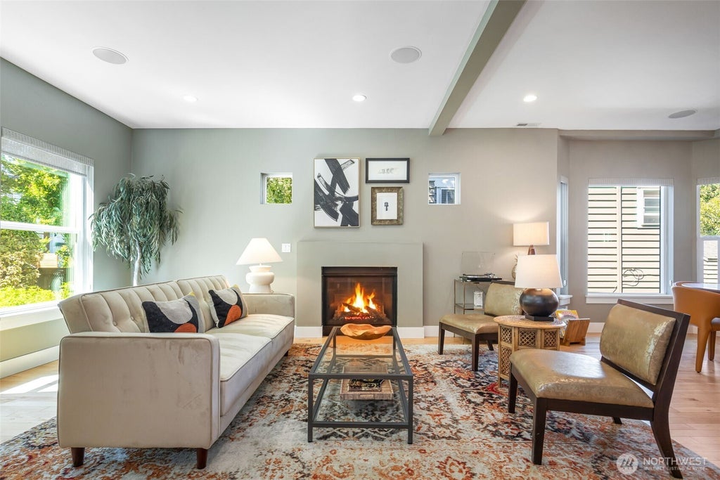 Photo of 6916 Flora Avenue S, Seattle, WA 98108 (MLS # 2543350)