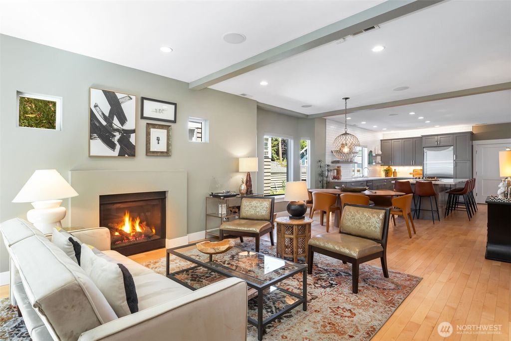 Photo of 6916 Flora Avenue S, Seattle, WA 98108 (MLS # 2543350)