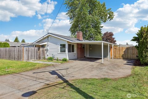 Photo of 16966 121st Avenue SE, Renton, WA 98058 (MLS # 2514773)