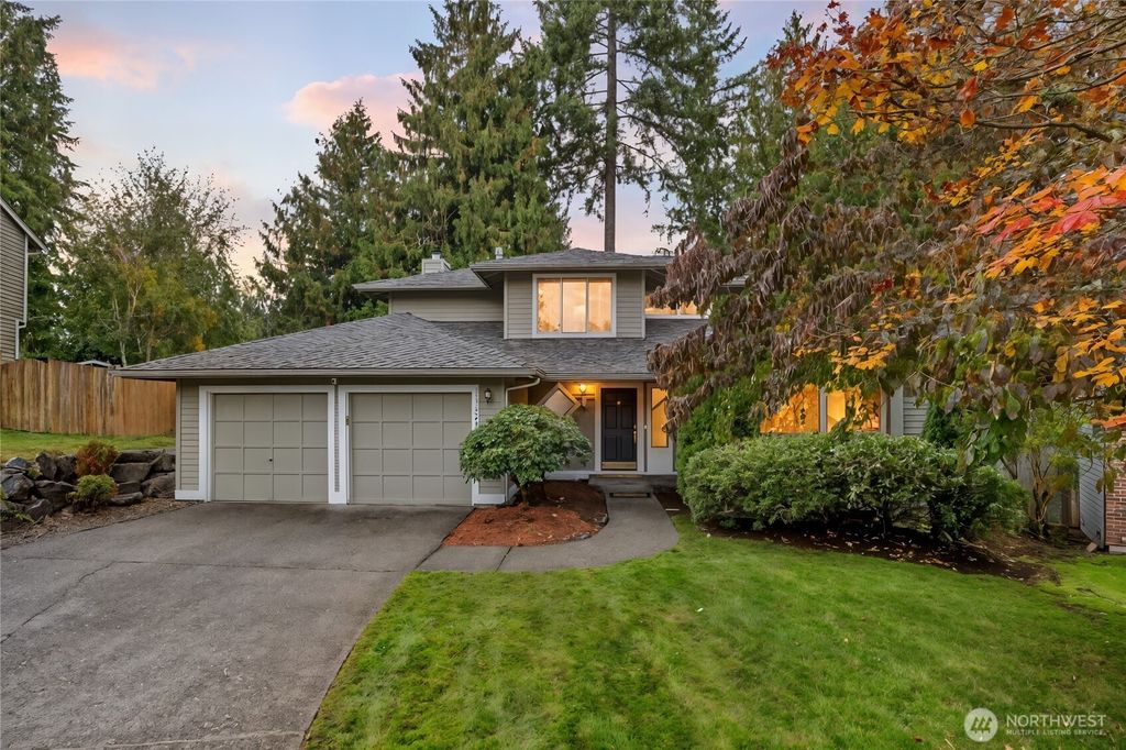 Photo of 23424 NE 28th Place, Sammamish, WA 98074 (MLS # 2446956)