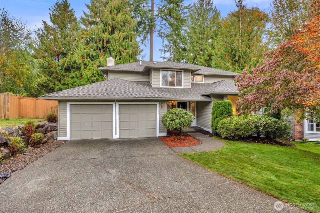 Photo of 23424 NE 28th Place, Sammamish, WA 98074 (MLS # 2446956)