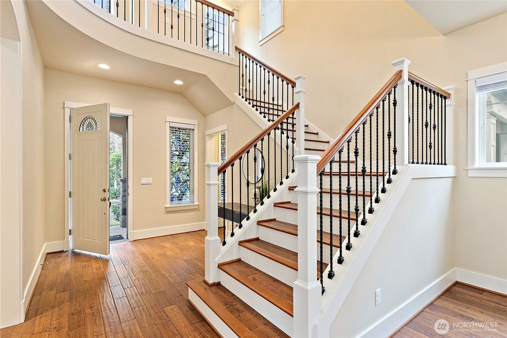 Photo of 17248 NE 46th Court, Redmond, WA 98052 (MLS # 2478301)