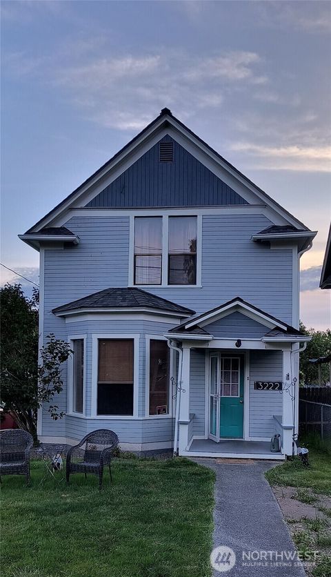 Photo of 3222 Kromer Avenue, Everett, WA 98201 (MLS # 2463128)