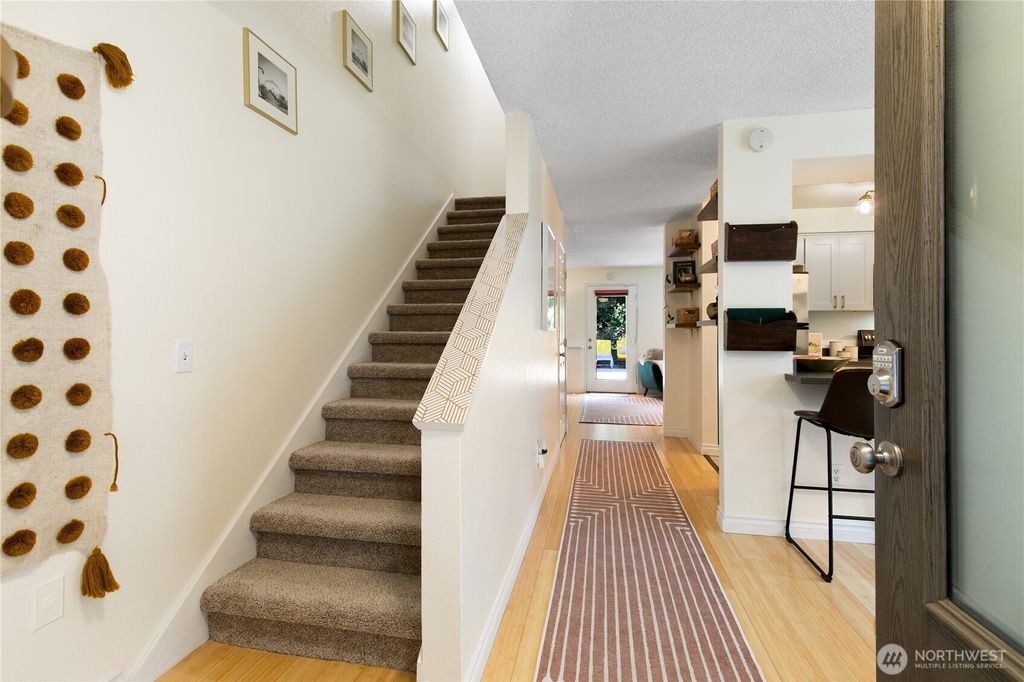 Photo of 116 17th Avenue #D, Seattle, WA 98122 (MLS # 2364836)