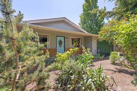 Photo of 1453 Lopez Avenue, Port Townsend, WA 98368 (MLS # 2389320)