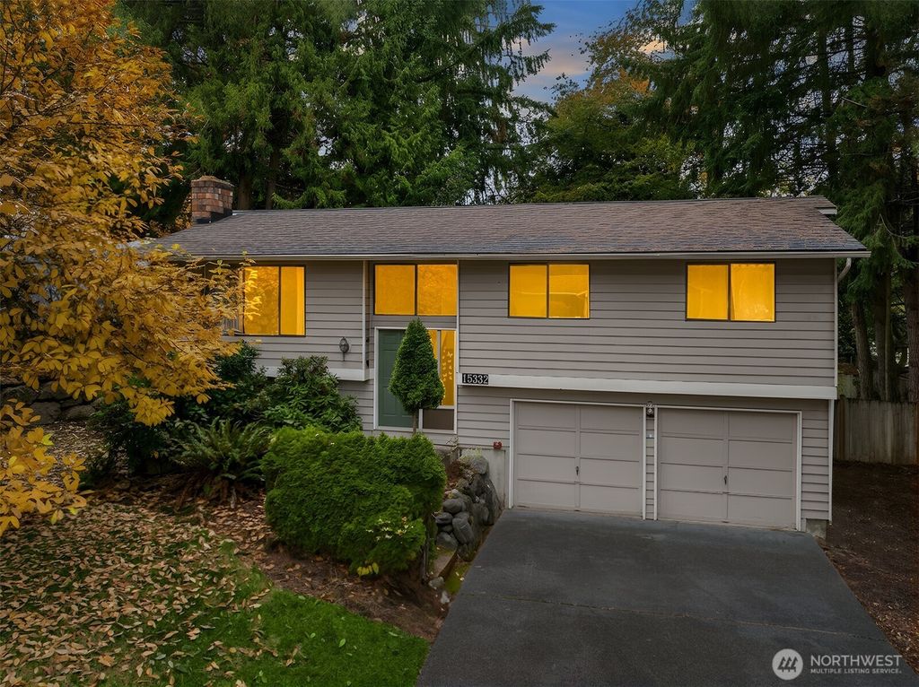 Photo of 15332 NE 65th Court, Redmond, WA 98052 (MLS # 2449214)