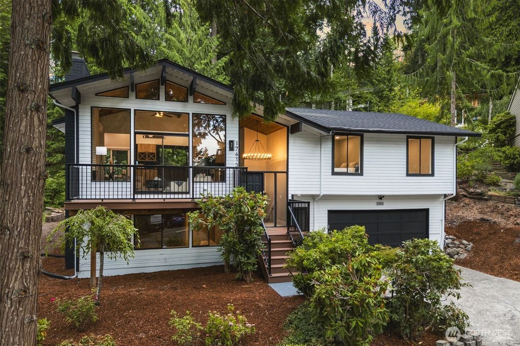 Photo of 17613 NE 31st Place, Redmond, WA 98052 (MLS # 2411169)