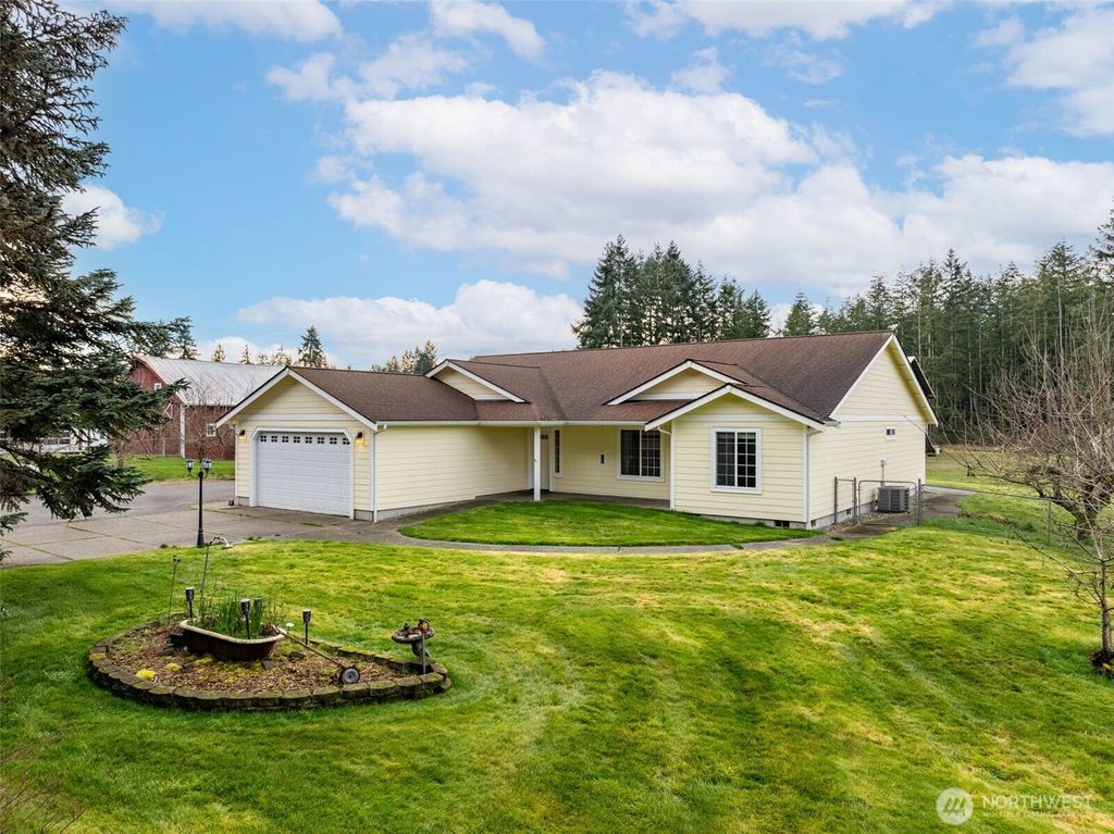 Photo of 18647 Joselyn Street SW, Rochester, WA 98579 (MLS # 2476663)