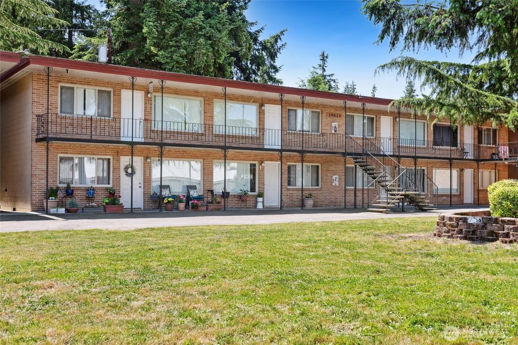 Photo of 19618 -19628 68th Avenue W, Lynnwood, WA 98036 (MLS # 2396882)