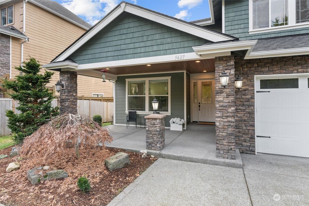 Photo of 5627 NE 24th Street, Renton, WA 98059 (MLS # 2027213)