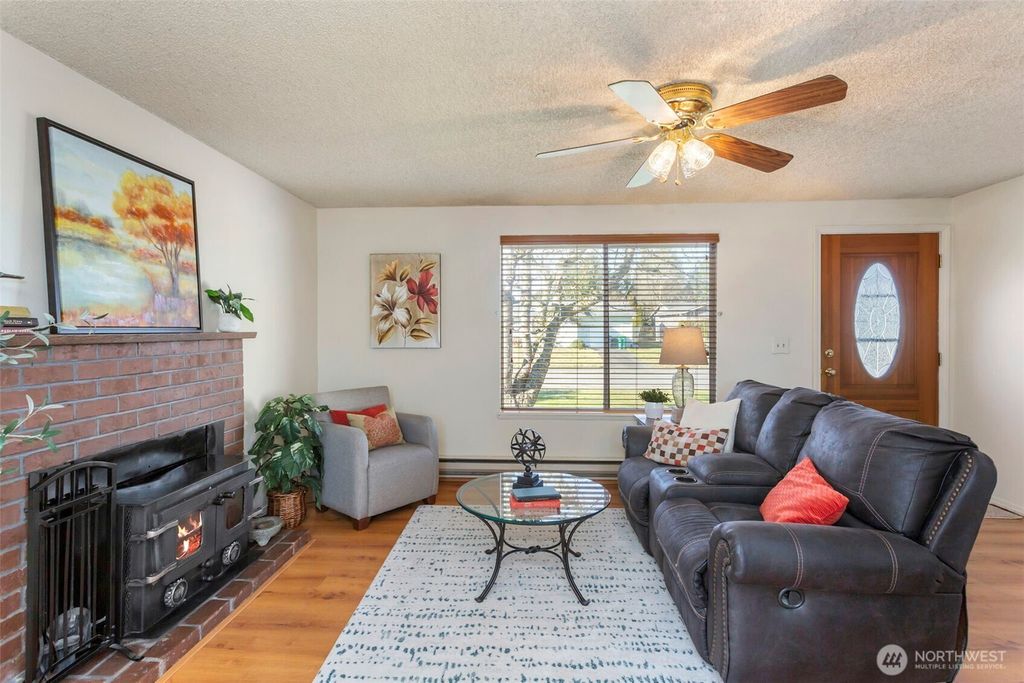 Photo of 6129 57th Avenue NE, Marysville, WA 98270 (MLS # 2331815)