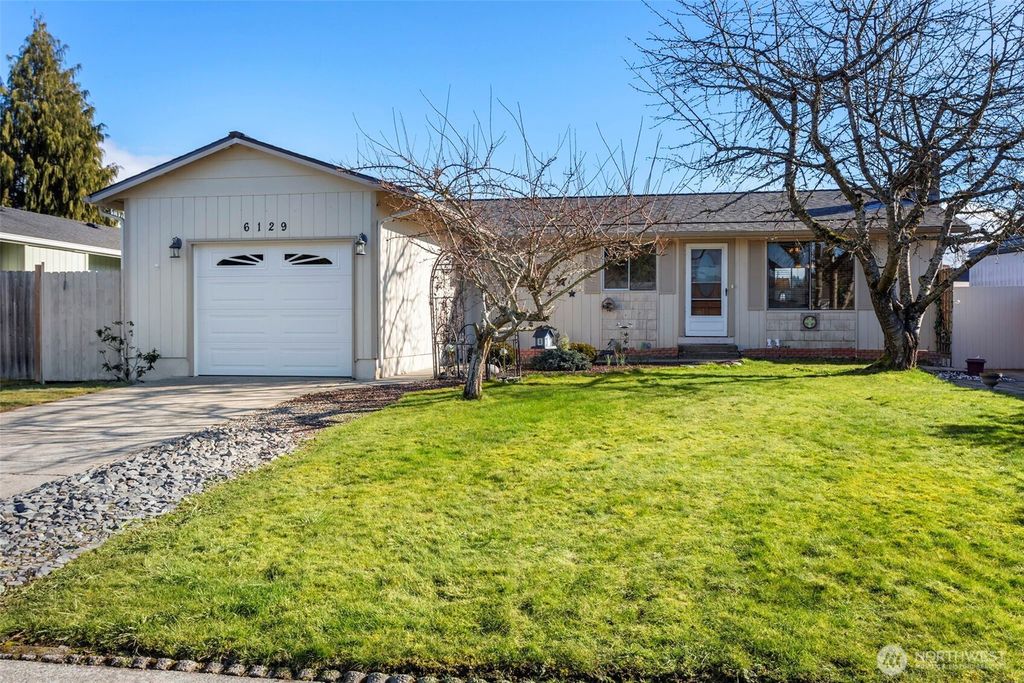 Photo of 6129 57th Avenue NE, Marysville, WA 98270 (MLS # 2331815)