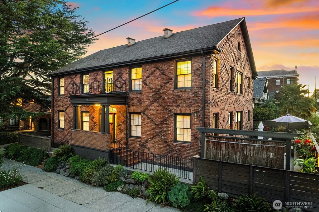 Photo of 4915 Linden Avenue N, Seattle, WA 98103 (MLS # 2434182)