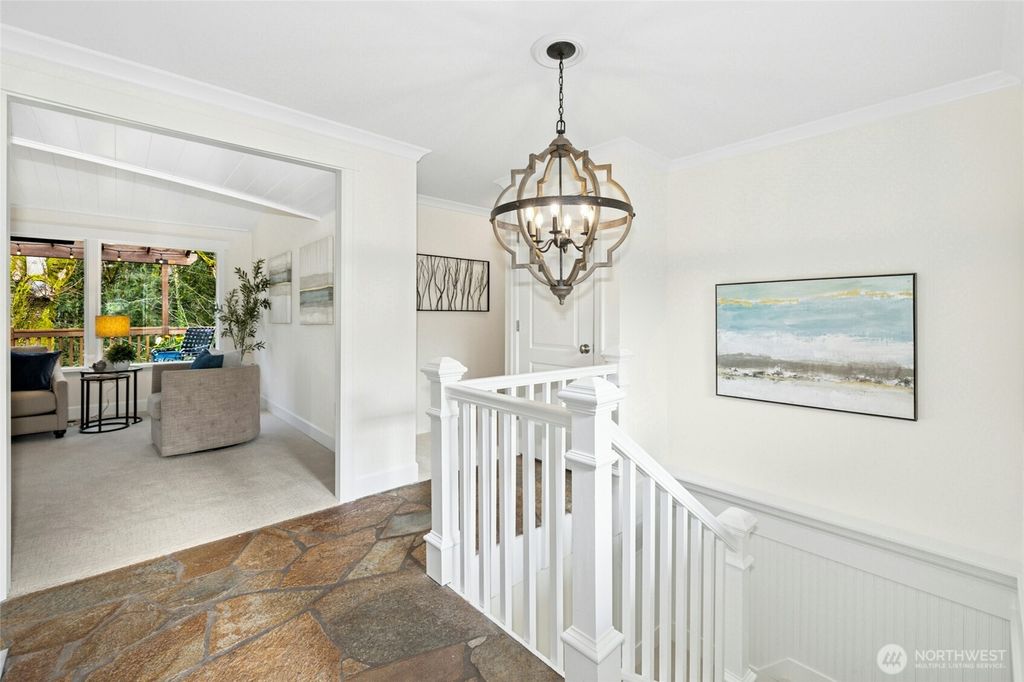 Photo of 15116 SE 46th Way, Bellevue, WA 98006 (MLS # 2338184)