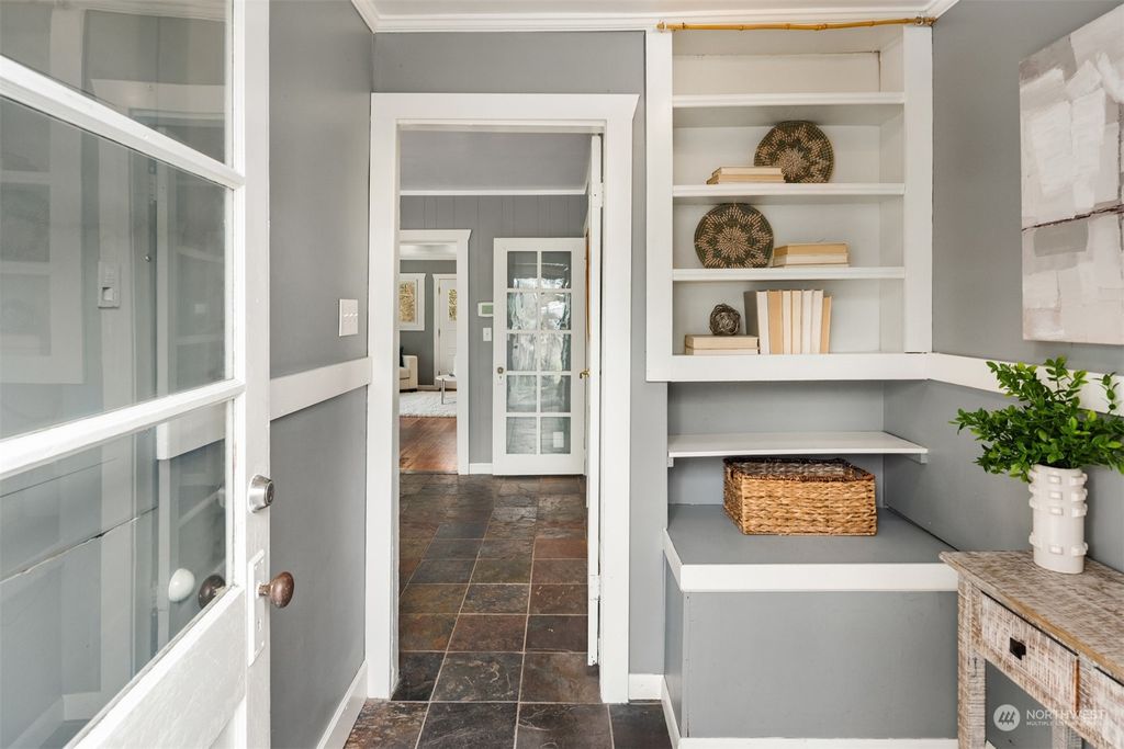 Photo of 11715 14th Avenue S, Seattle, WA 98168 (MLS # 2028038)
