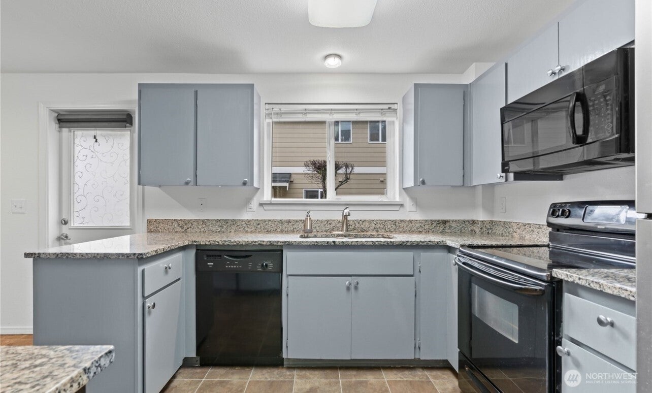 12010 113th Avenue E 23