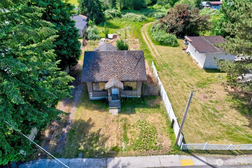 Photo of 312 E Pioneer Street, Granite Falls, WA 98252 (MLS # 2543321)