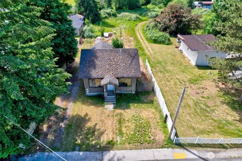 Photo of 312 E Pioneer Street, Granite Falls, WA 98252 (MLS # 2543321)