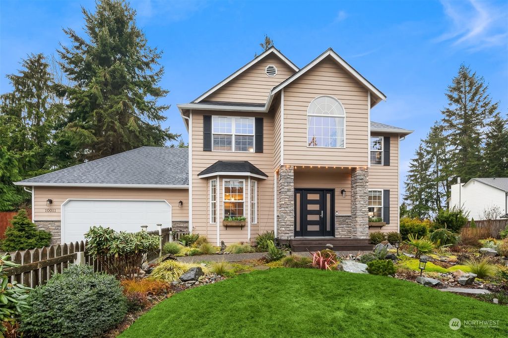 Photo of 10011 40th Place SE, Lake Stevens, WA 98258 (MLS # 2315817)