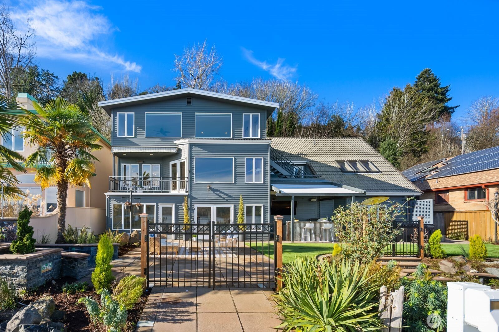 14014 Riviera Place NE