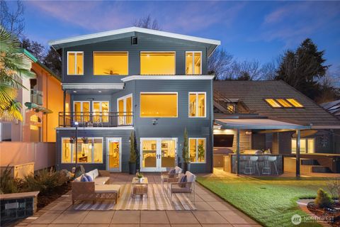 Photo of 14014 Riviera Place NE, Seattle, WA 98125 (MLS # 2483560)