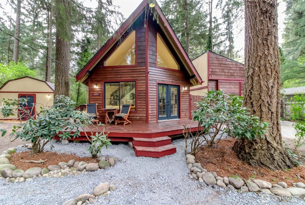 Photo of 16900 Kalmia Court SE, Yelm, WA 98597 (MLS # 2515043)