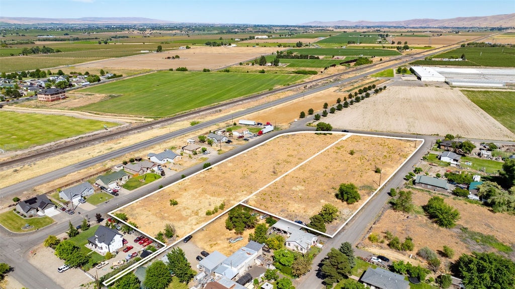 Photo of 710 South Street, Mabton, WA 98935 (MLS # 2599470)